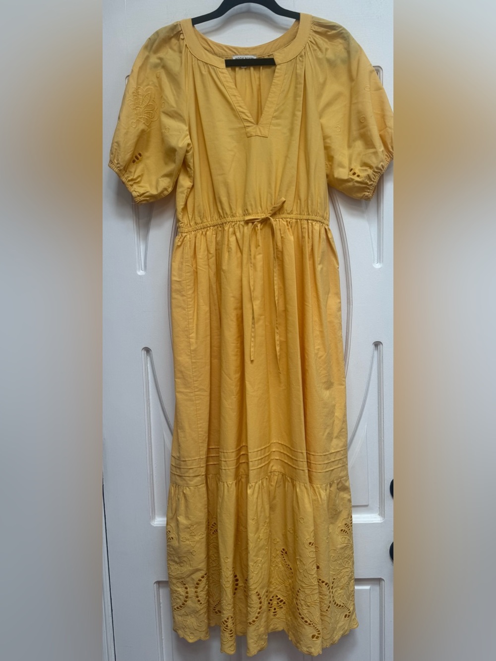 Moon River Yellow Eyelet Maxi Dress with Puff Sleeves Size M Lined